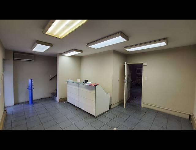 509M² WAREHOUSE TO LET IN SEBENZA